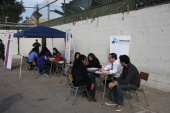 Defensor Local Jefe de Copiap&oacute;, Eugenio Navarro atiende a internas del CCP Copiap&oacute;.