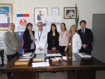 Los equipos de trabajo de la Defensor&iacute;a e Instituto Psiqui&aacute;trico, luego de la suscripci&oacute;n del convenio. 