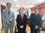 El Defensor regional,Claudio Aspe,junto al Presidente de la Corte de Apelaciones de Rancagua,Ministro Pedro Caro,y el Jefe de estudios, Mario Quezada.