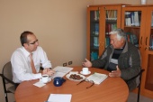 El Jefe de Estudios, Renato Gonz&aacute;lez en reuni&oacute;n con el dirigente mapuche, Fernando Huina.