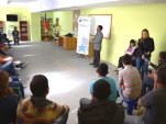 El grupo de internos del M&oacute;dulo Terap&eacute;utico del penal de Alto Hospicio, en pleno Di&aacute;logo Participativo.