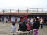 Mujeres disfrutaron y participaron activamente de la tarde recreativa-informativa organizada por la Defensor&iacute;a Regional del Biob&iacute;o  con la UdeC.