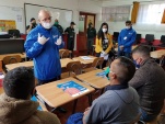 El encuentro de defensores con internos imputados y condenados en la c&aacute;rcel de Mulch&eacute;n en la escuela del recinto penal 
