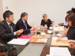 Los directivos de la Defensor&iacute;a y del INDH acordaron reforzar la coordinaci&oacute;n entre ambas instituciones.